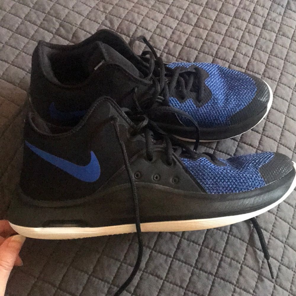 EUC Nike basketball shoes